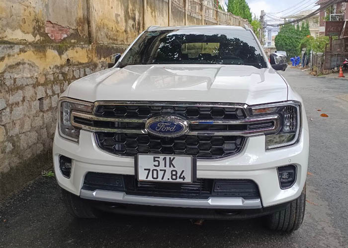 Xe-ford-7-cho